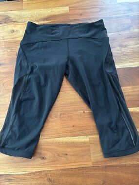Lululemon Mesh Panel Crop Leggings - Size 10